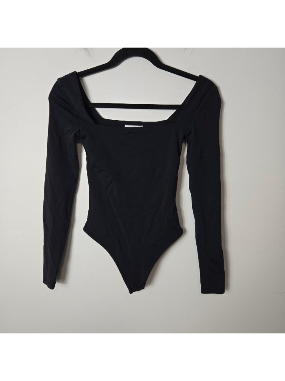 Babaton Size XS Contour Square Neck Long Sleeve Bodysuit Aritzia Black Seamless